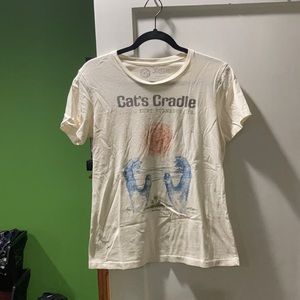 Out of Print Cat’s Cradle T-shirt. Size XL.